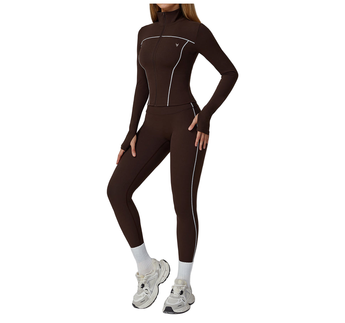 ג'קט טניס וחדר כושר