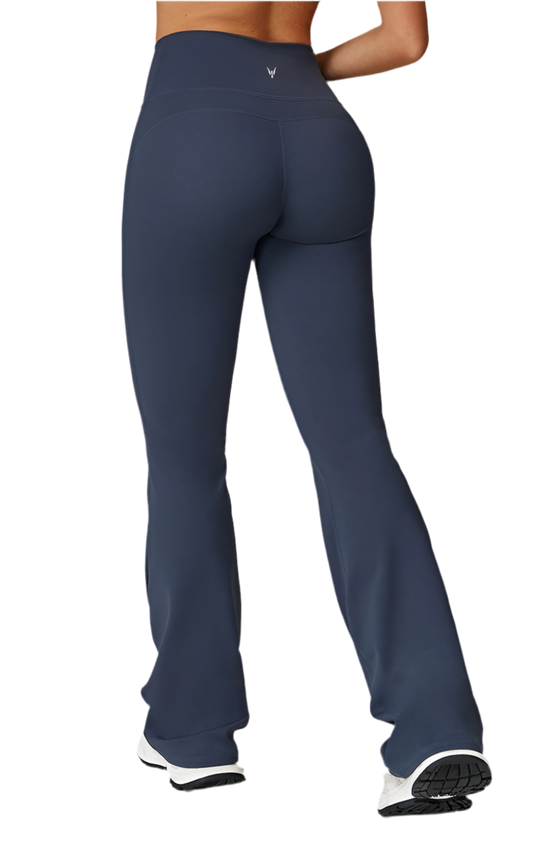 מכנס יוגה בגזרה רחבה