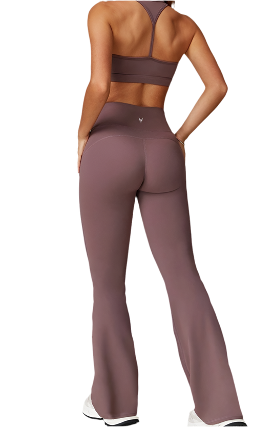 מכנס יוגה בגזרה רחבה