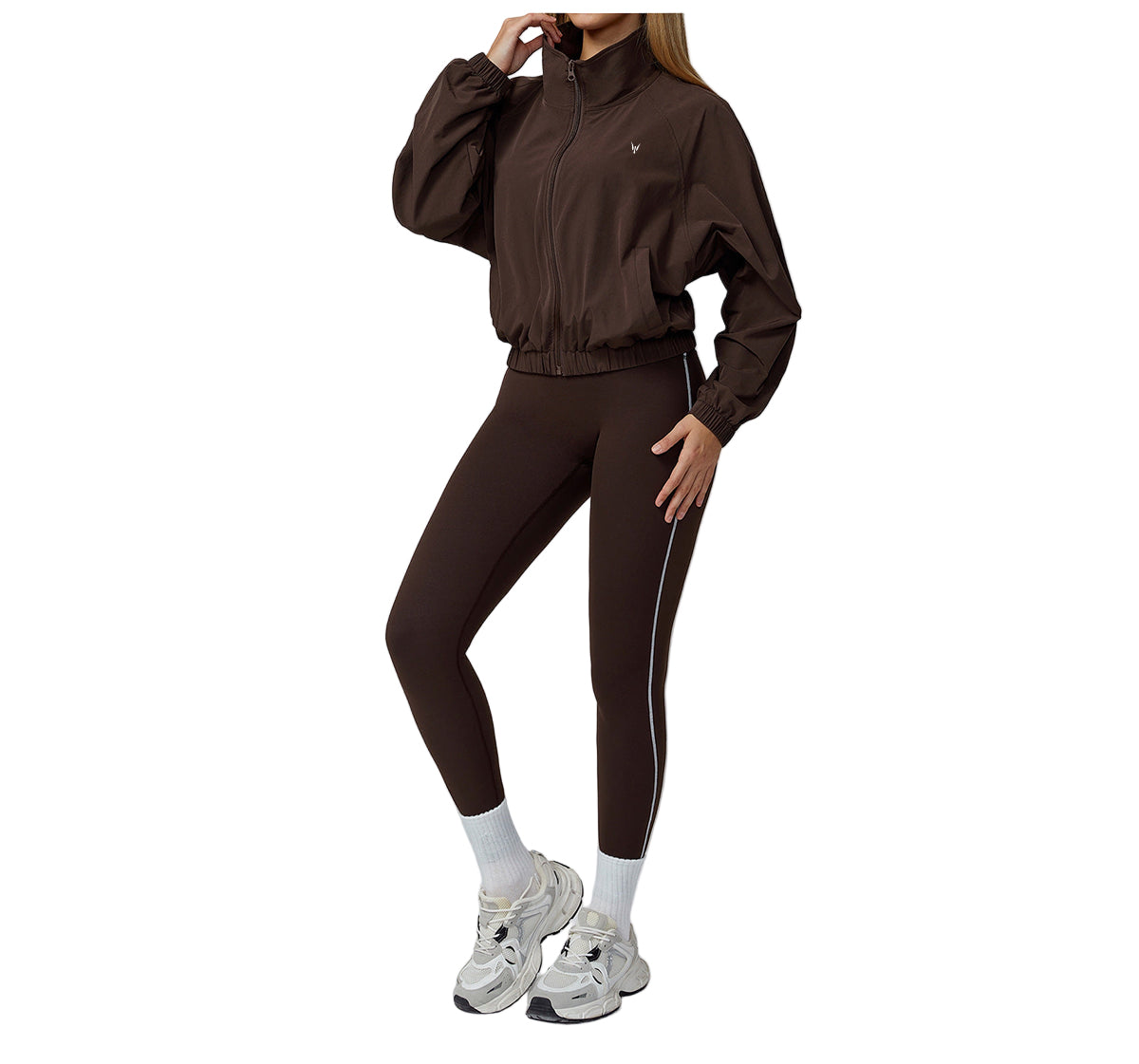 ג'קט טניס וחדר כושר