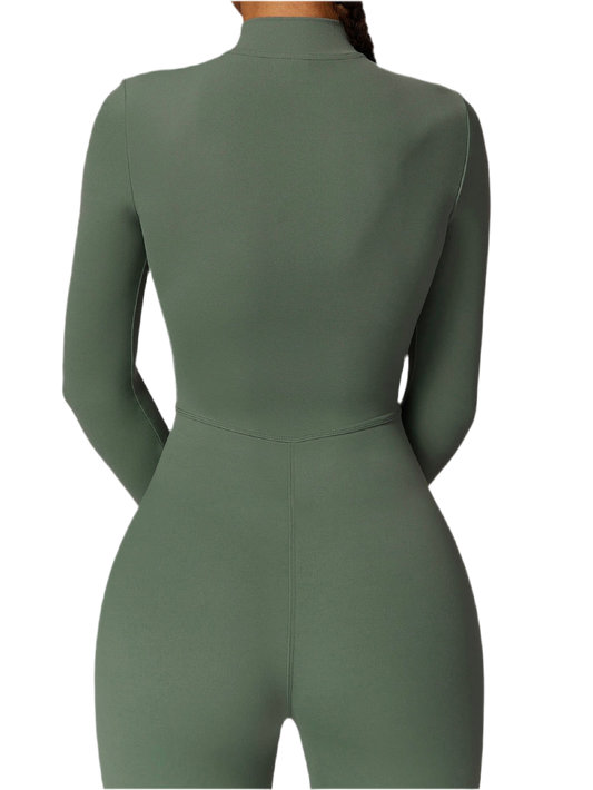 סט עם רוכסן ושרוולים ארוכים